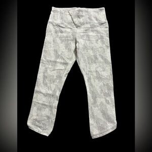 Athleta  Capri Leggings Women's Small
Gray Athletic